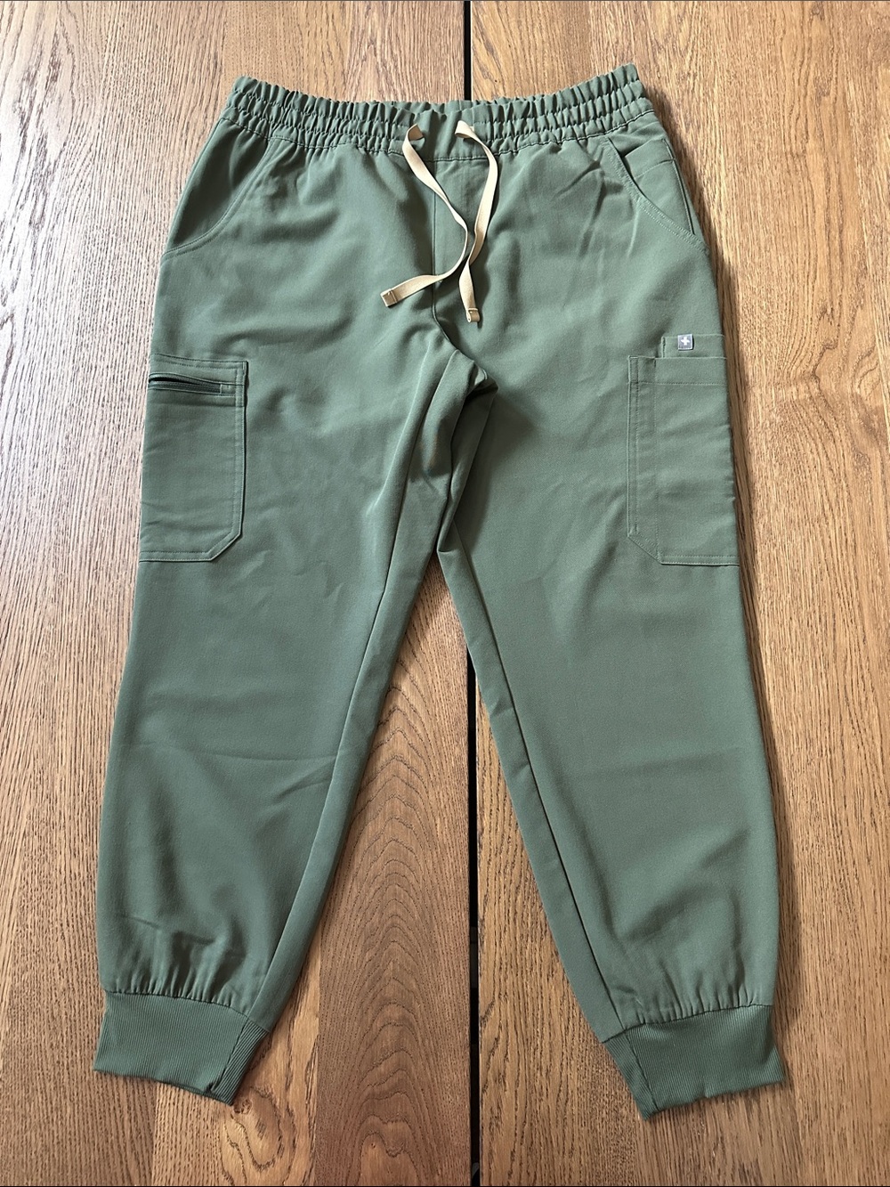 FIGS - Uman Jogger Scrub Pant Women’s Size LP